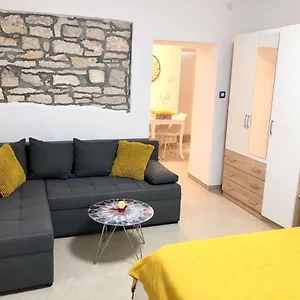 https://apartment-eni-pula.pula-hotels.org