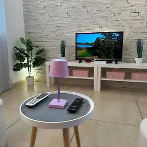 https://apartment-brist-hills.pula-hotels.org